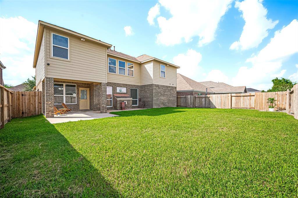 The pool-sized yard provides ample room to design a luxurious swimming pool or a custom water feature