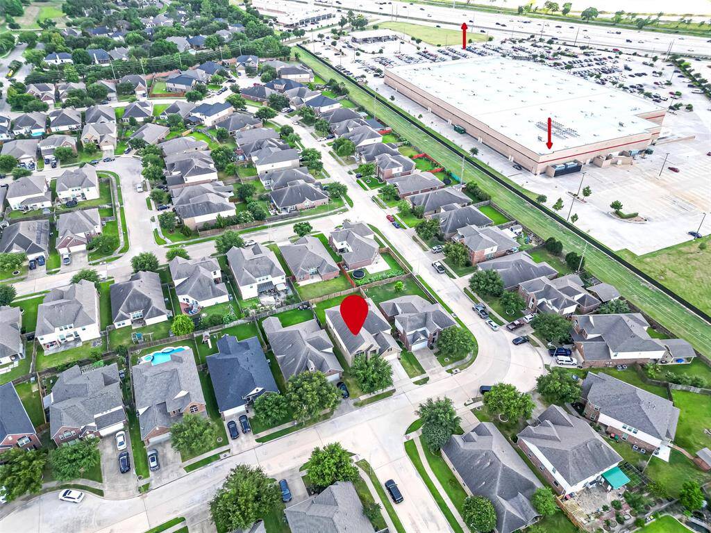 Convenient and easy access to HWY 290, Grand Pkwy, Shopping and Dining