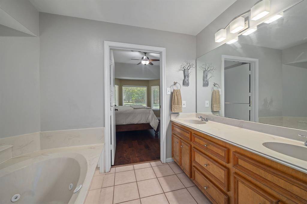 Another view of the Primary ensuite bath
