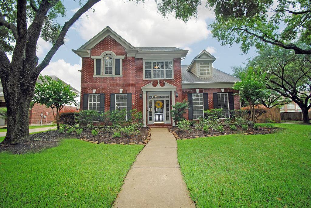 Welcome to 1902 Rosebay Ct!
