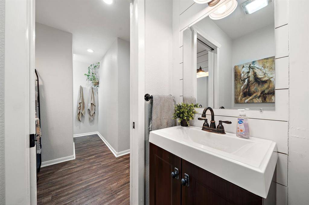 Primary Second sink