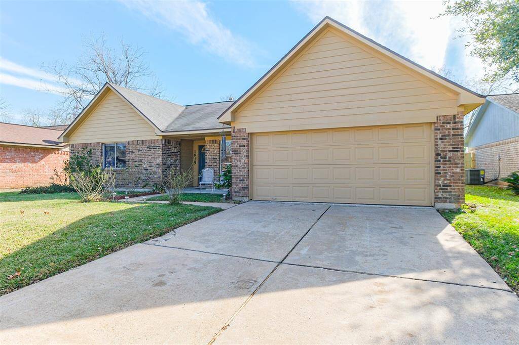 You'll love the curb appeal!