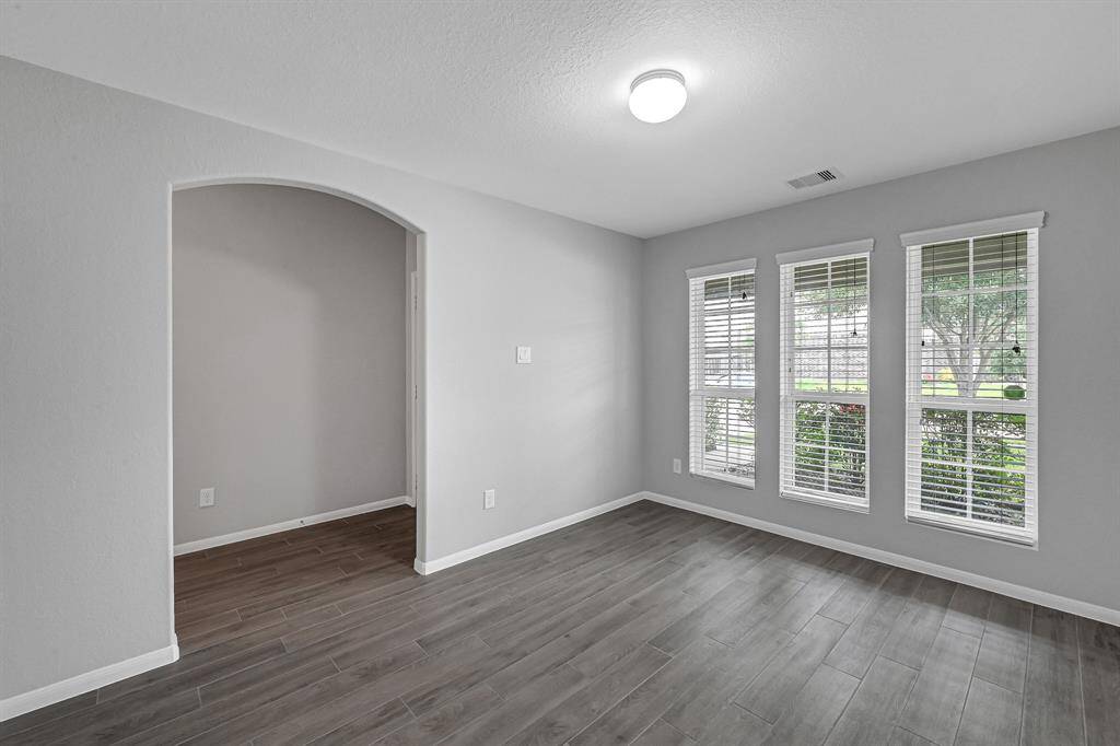 Bright and spacious Home office/Study conveniently off the entrance