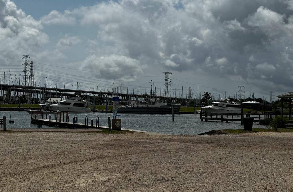 Boat dock just a few blocks away.