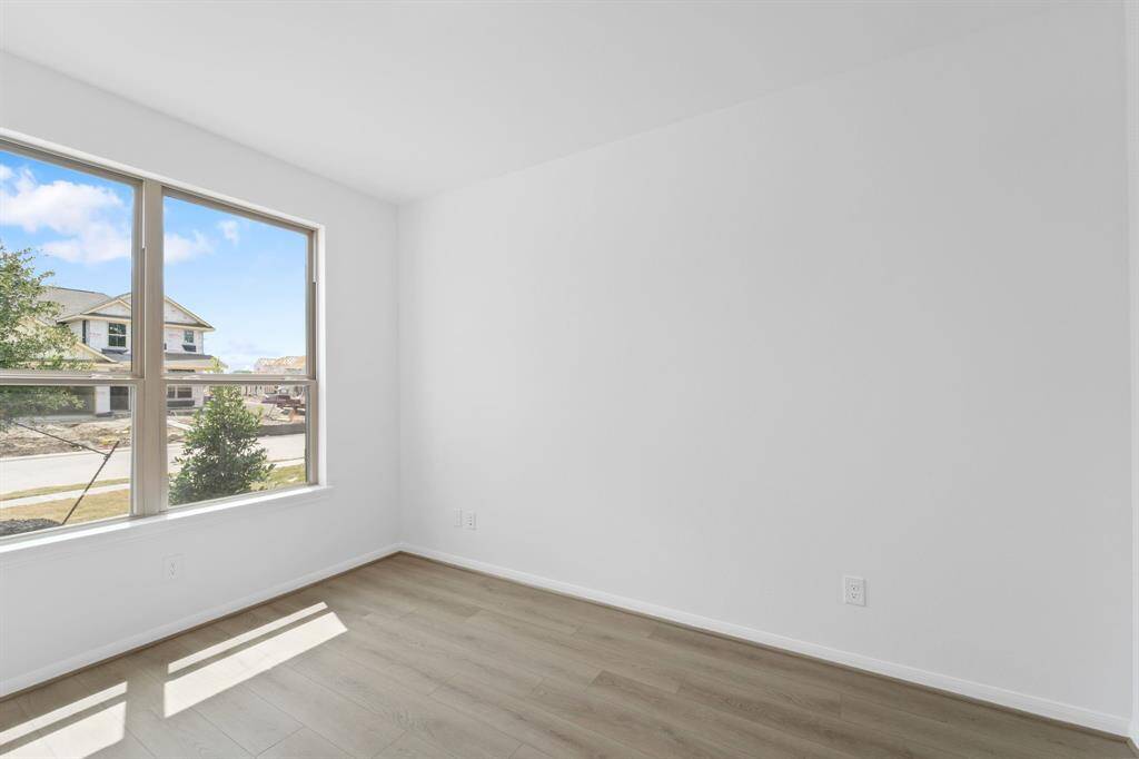 Note: Sample product photo. Actual exterior and interior selections may vary by homesite. Photo may be virtually staged