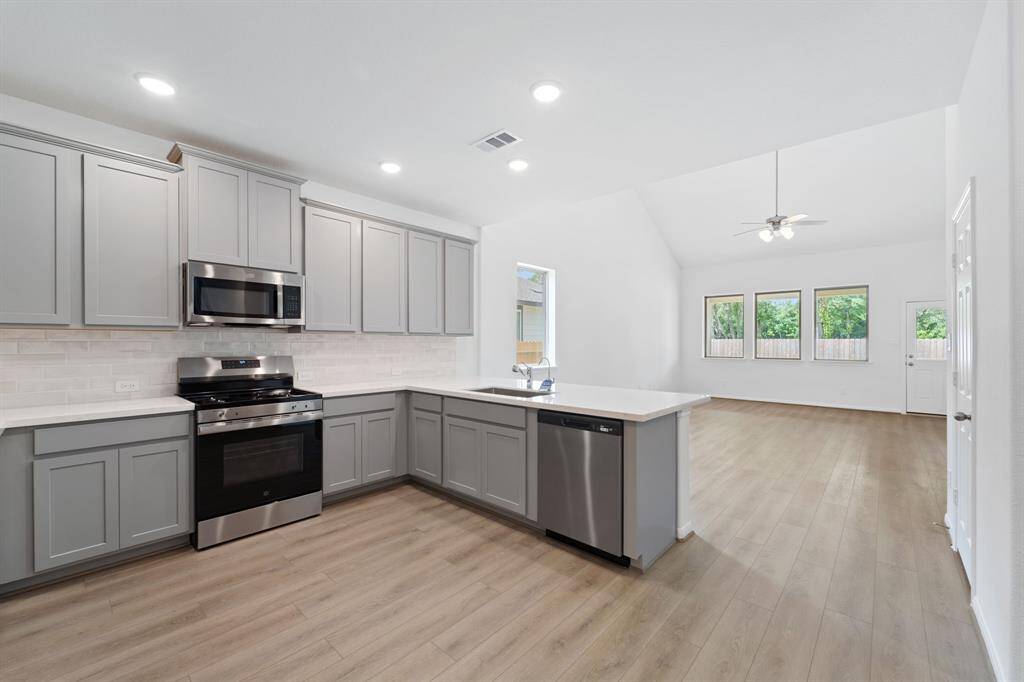 Note: Sample product photo. Actual exterior and interior selections may vary by homesite. Photo may be virtually staged