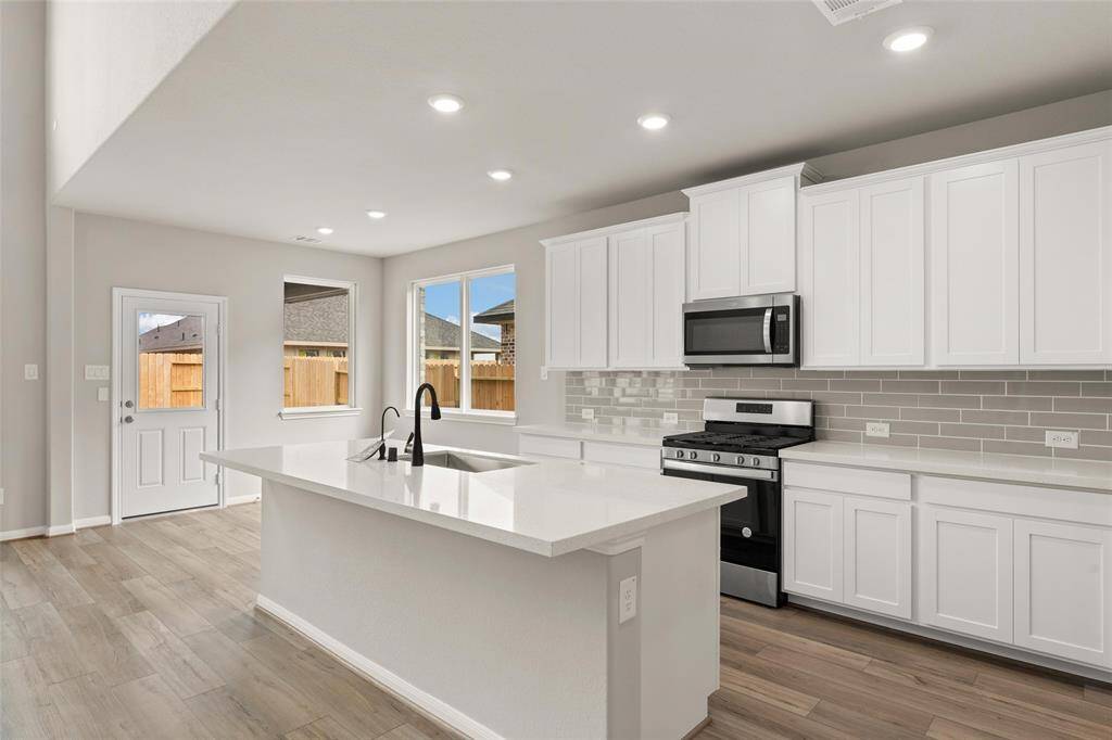 Note: Sample product photo. Actual exterior and interior selections may vary by homesite. Photo may be virtually staged
