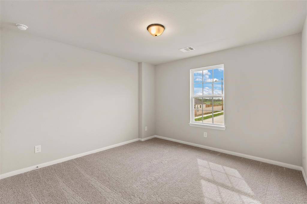 Note: Sample product photo. Actual exterior and interior selections may vary by homesite. Photo may be virtually staged