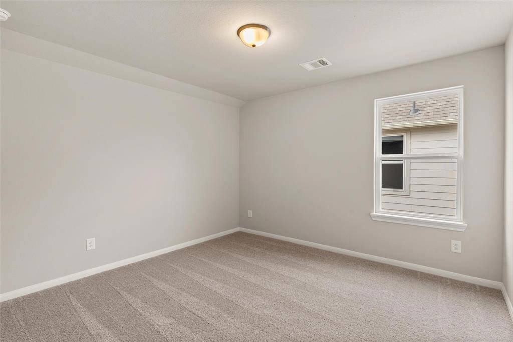 Note: Sample product photo. Actual exterior and interior selections may vary by homesite. Photo may be virtually staged
