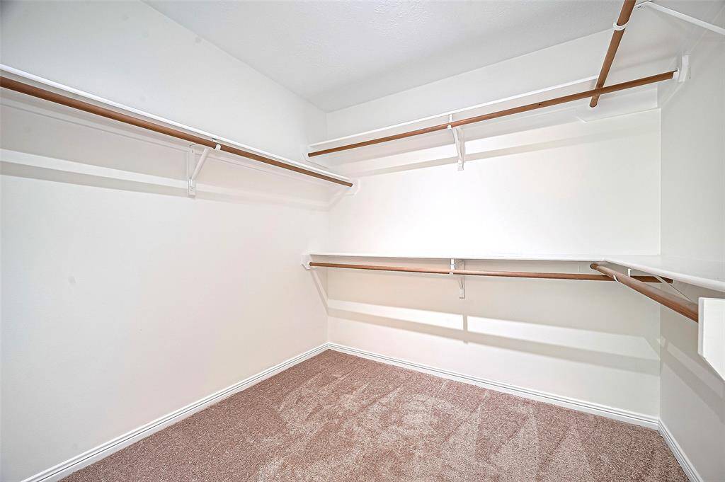 Main Wardrobe featuring Shelves