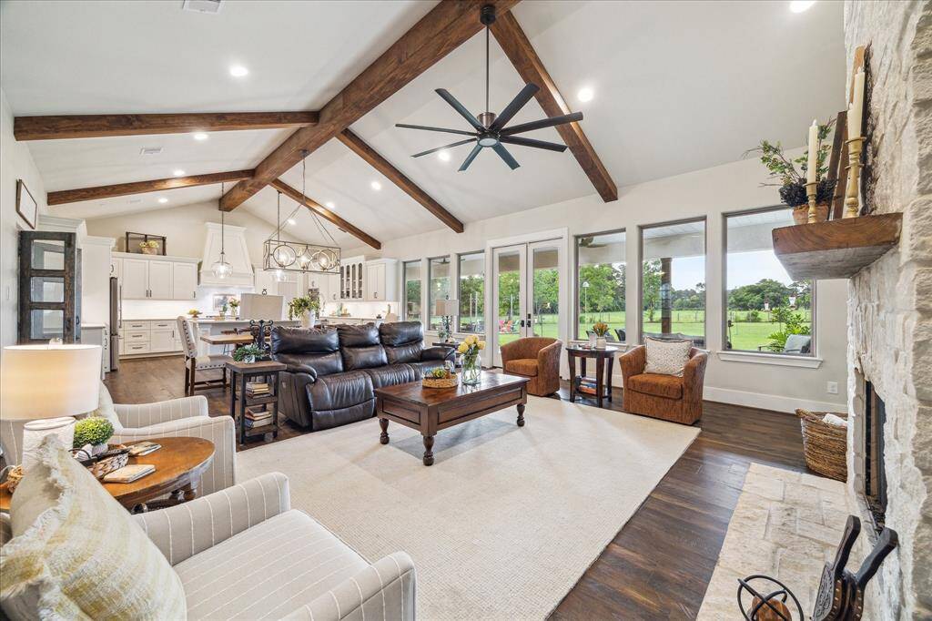Open-concept layout keeps connection at the center - ideal for gatherings, holidays, or slow Saturday mornings.