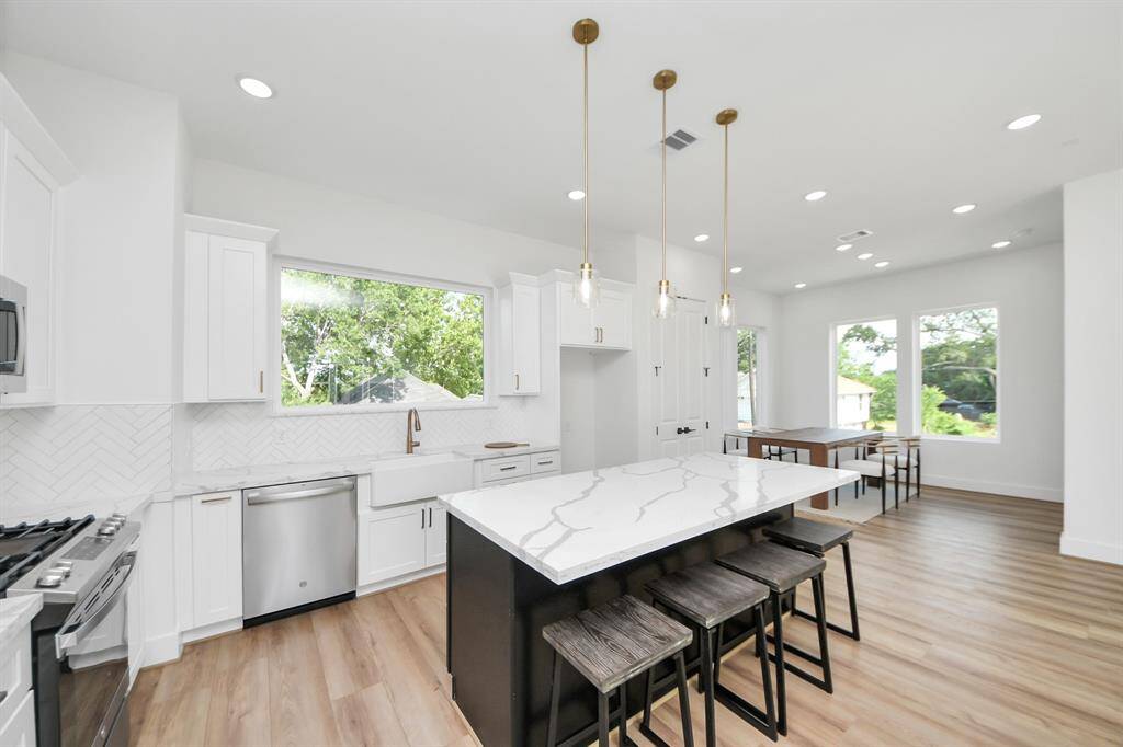 Kitchen island