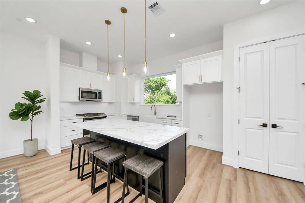 Kitchen island