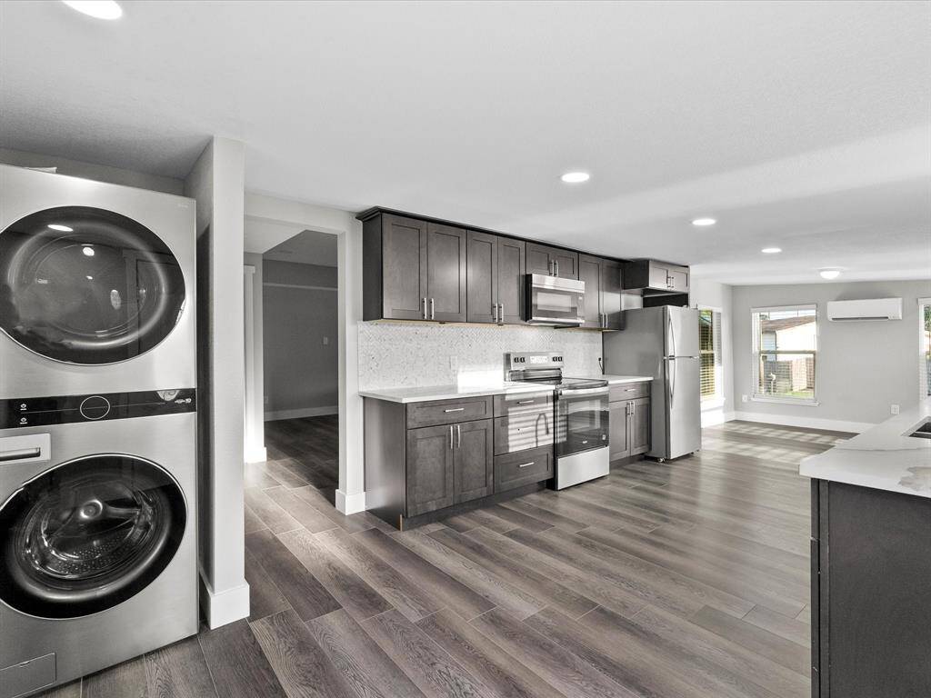 Full size stacked washer and dryer