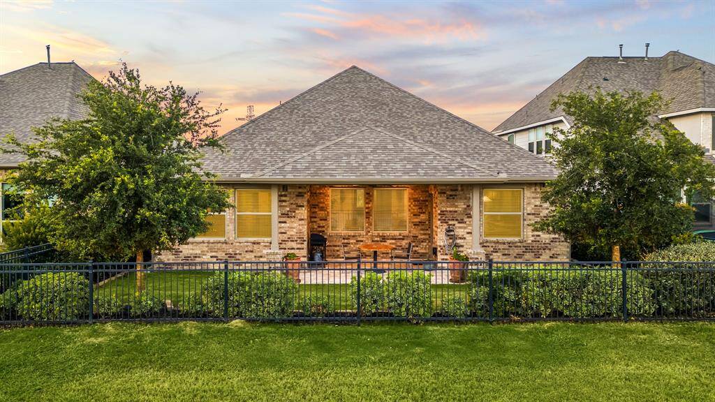 Come and see this spacious backyard with its beautiful covered patio. There is plenty of room for the kids to play and adults to relax! Perfect for your outdoor living space, patio furniture, bbq pit, and so much more. The possibilities are endless!
