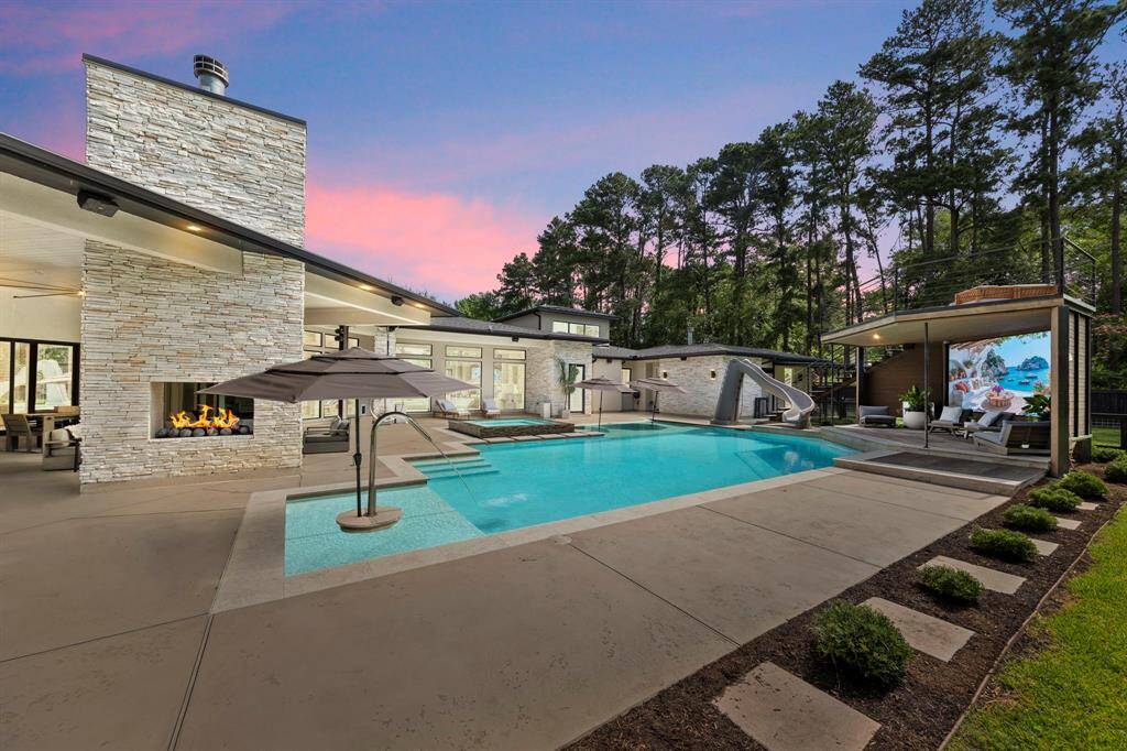 A modern unrestricted estate offering the freedom to live your way, with elegance and design at every turn while still being in the center of community amenities and close access to the Interstate.
