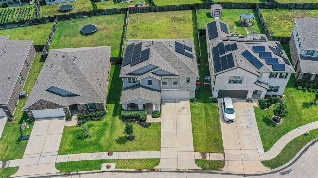 Located on a cut-de-sac, this property provides the perfect blend of privacy and potential!