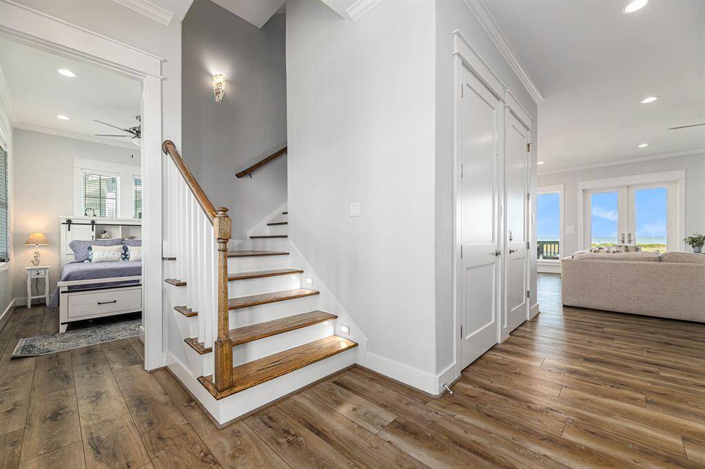 Beautiful front entry with access to the stairs.