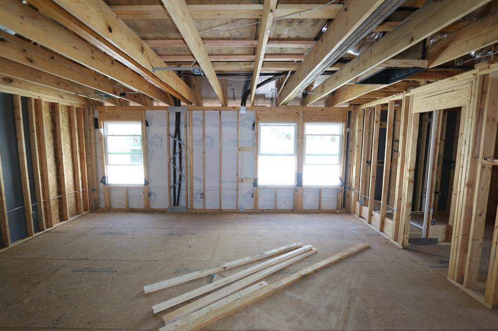 Versatile loft upstairs - still under construction!