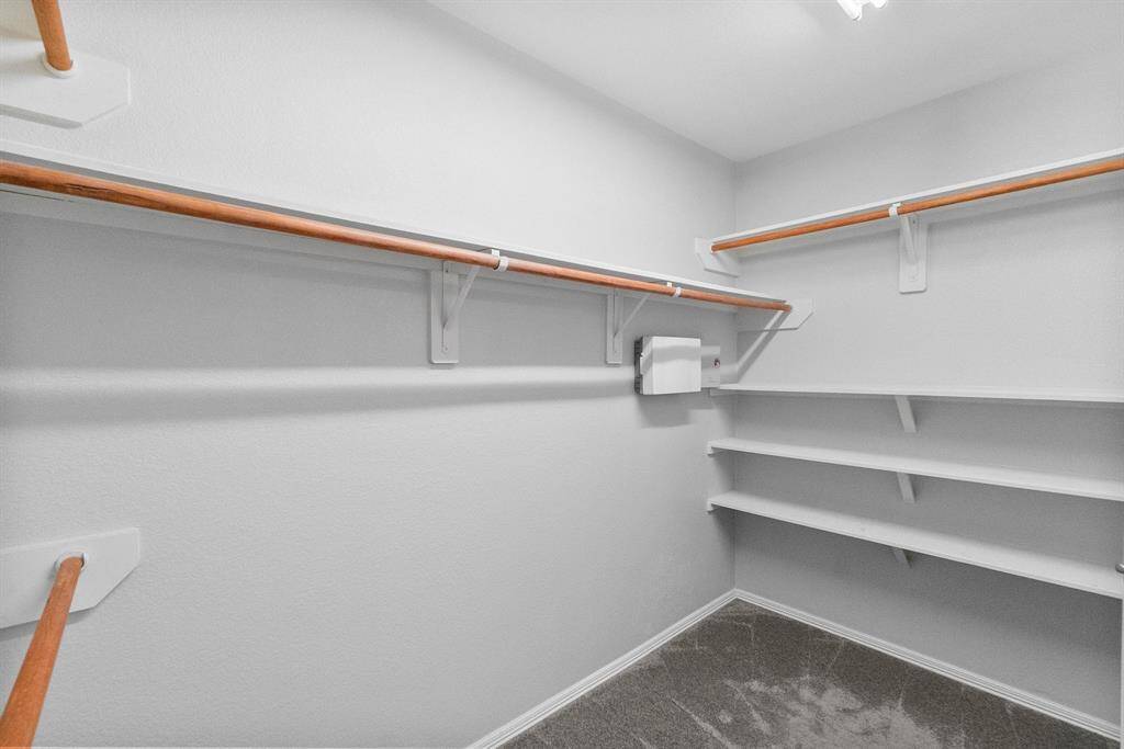 Walk-in closet