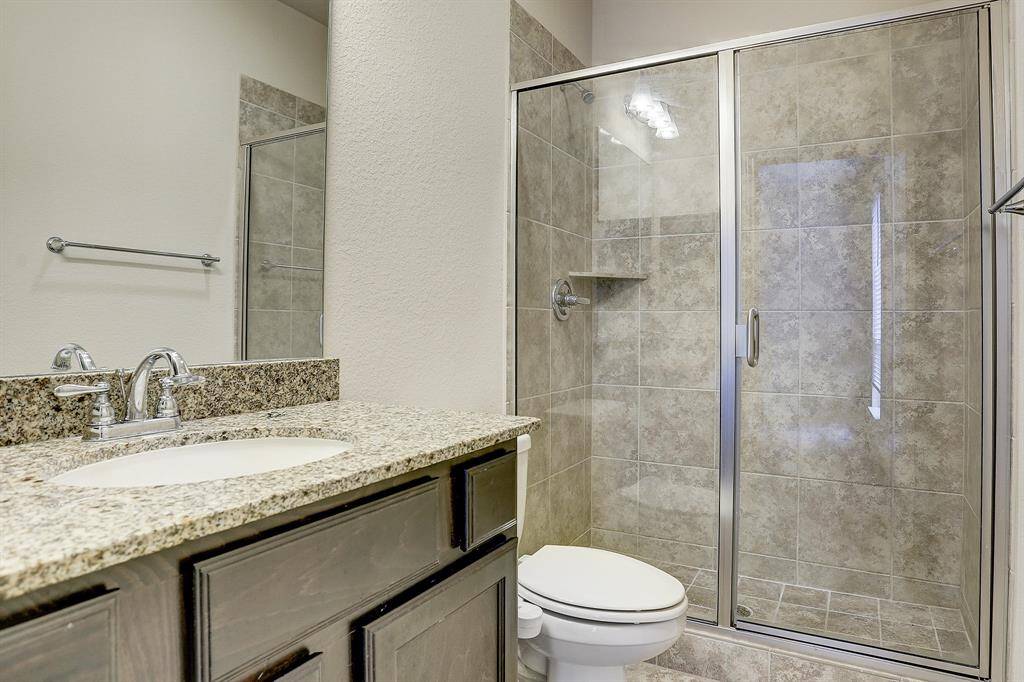 Full bathroom #2 downstairs