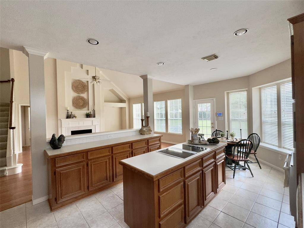 Island Kitchen with an abundance of counter and cabinet space.
