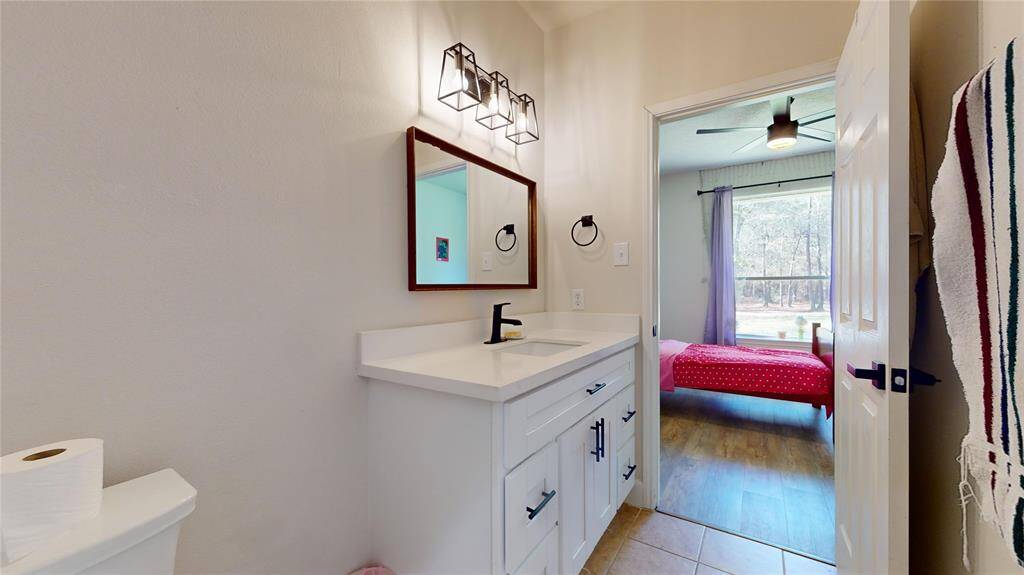 Bedroom 4 En-Suite Bath