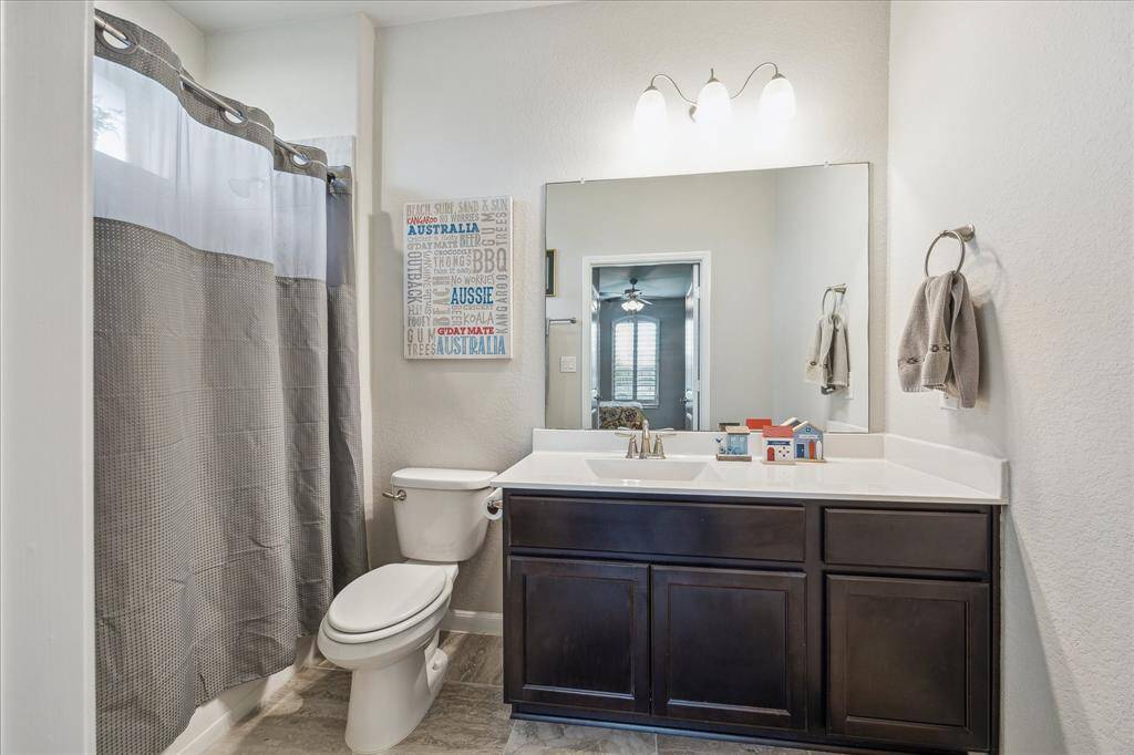 This is the secondary bedroom's ensuite full bath.