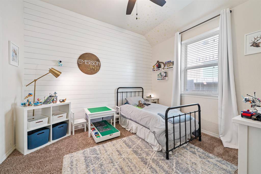 Guest bedroom 2