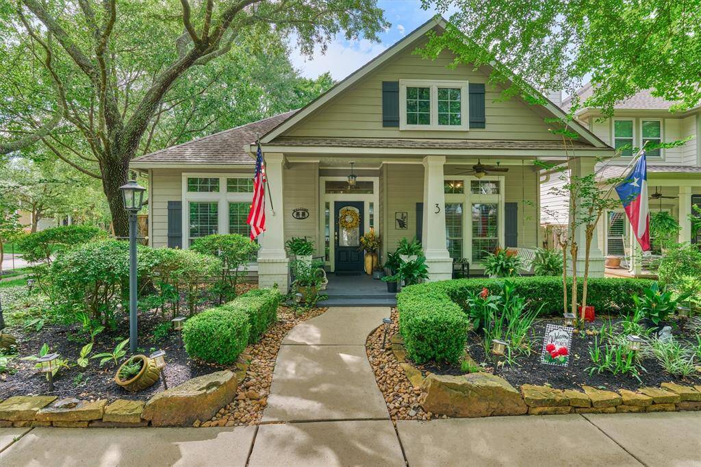 A "storybook" picture that exudes shining pride of ownership, warmth, and harmonized beauty & quality! You have to see this one!