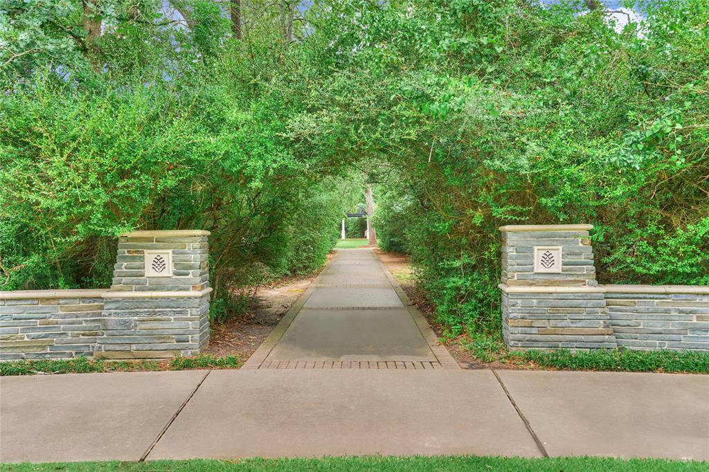 Cottage Green is a highly-coveted neighborhood nestled in the Village of Alden Bridge.