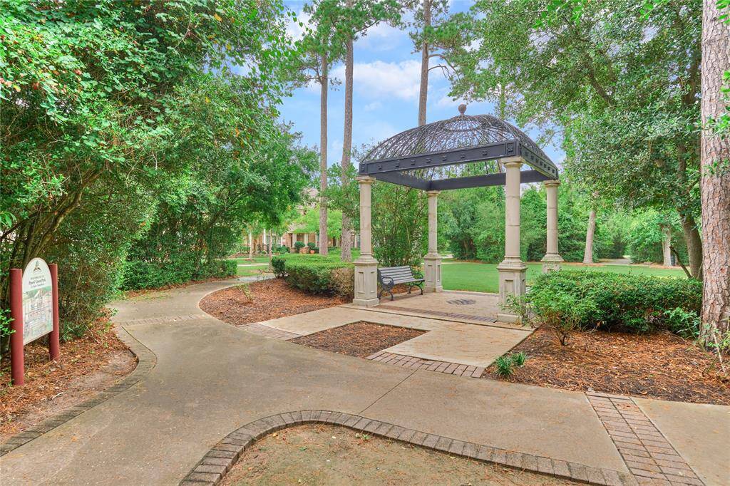 Cottage Green Park - only a few steps away!