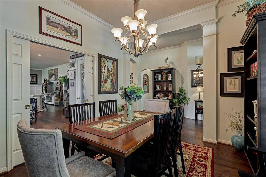Entertaining is a breeze in this elegant space!