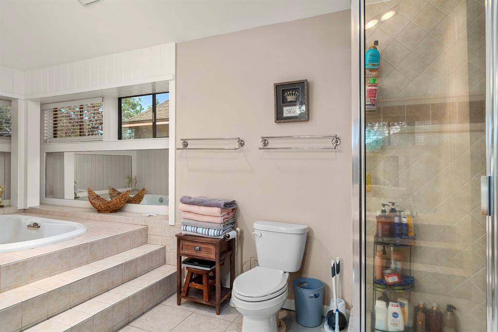 Separate stand up shower also availble in upstairs bath suite