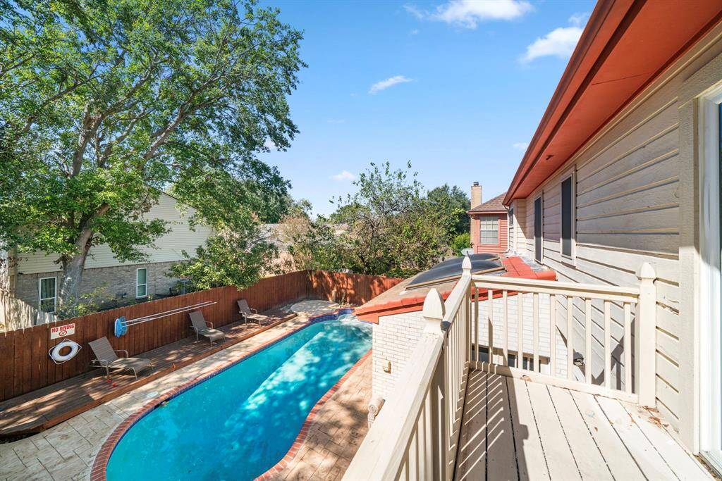 Upstairs balcony with gorgeous view