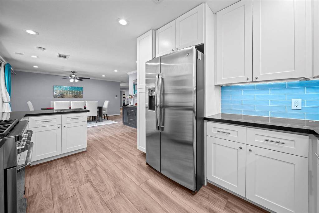 A dream kitchen with this much storage!