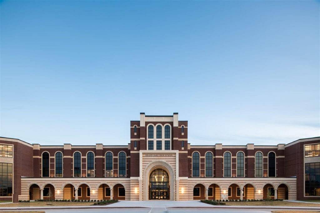 Zoned to Highly coveted CISDschools Grand Oaks HS