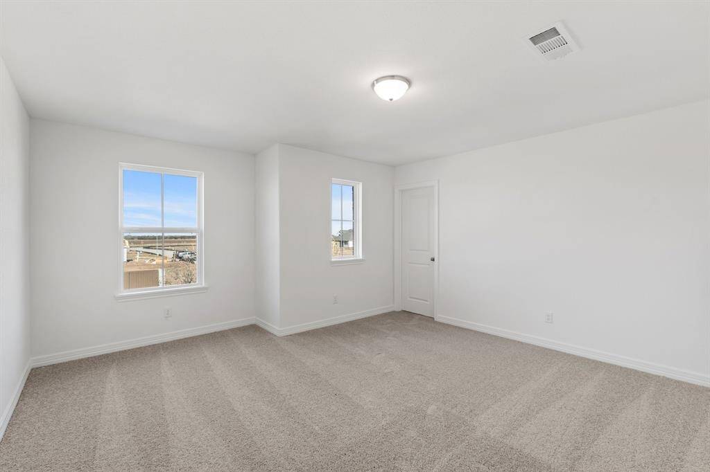 Note: Sample product photo. Actual exterior and interior selections may vary by homesite. Photo may be virtually staged