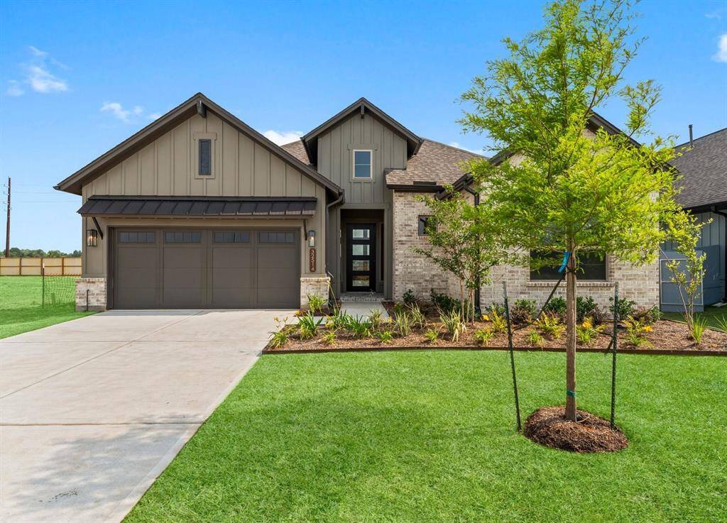 Move-in Ready 3 Bedroom, 2 Bath, Single Story with 20' x 18' Covered Rear Patio!