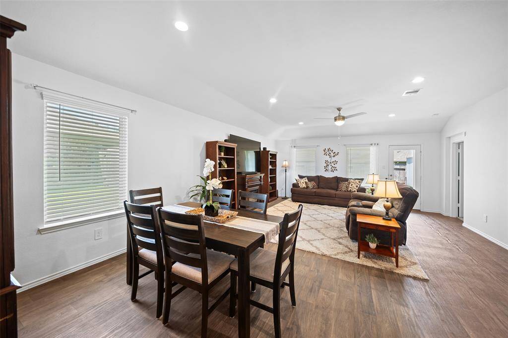 Spacious living with ample room for larger furniture.