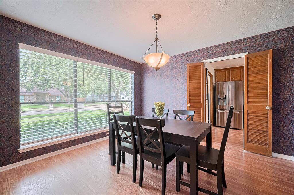 Formal Dining