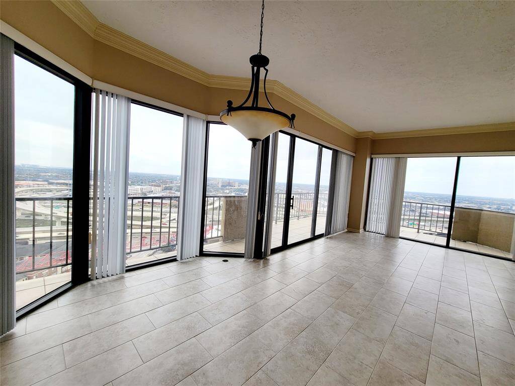 311sf wrap around balcony.