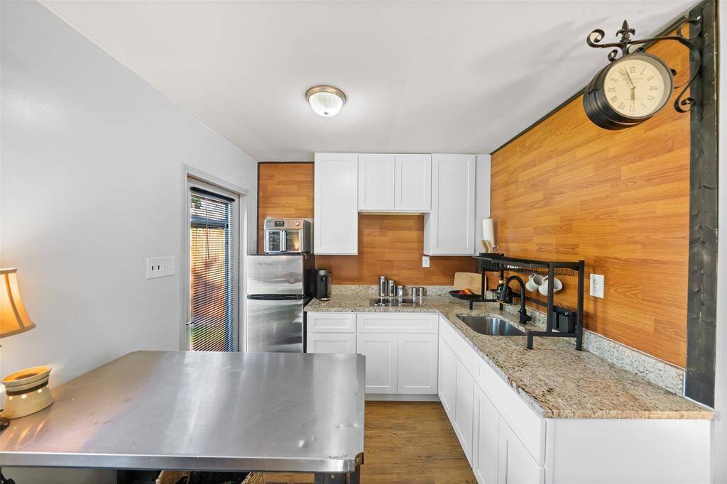 Guest House Kitchenette