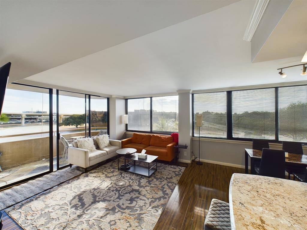 Corner Unit with Panoramic View