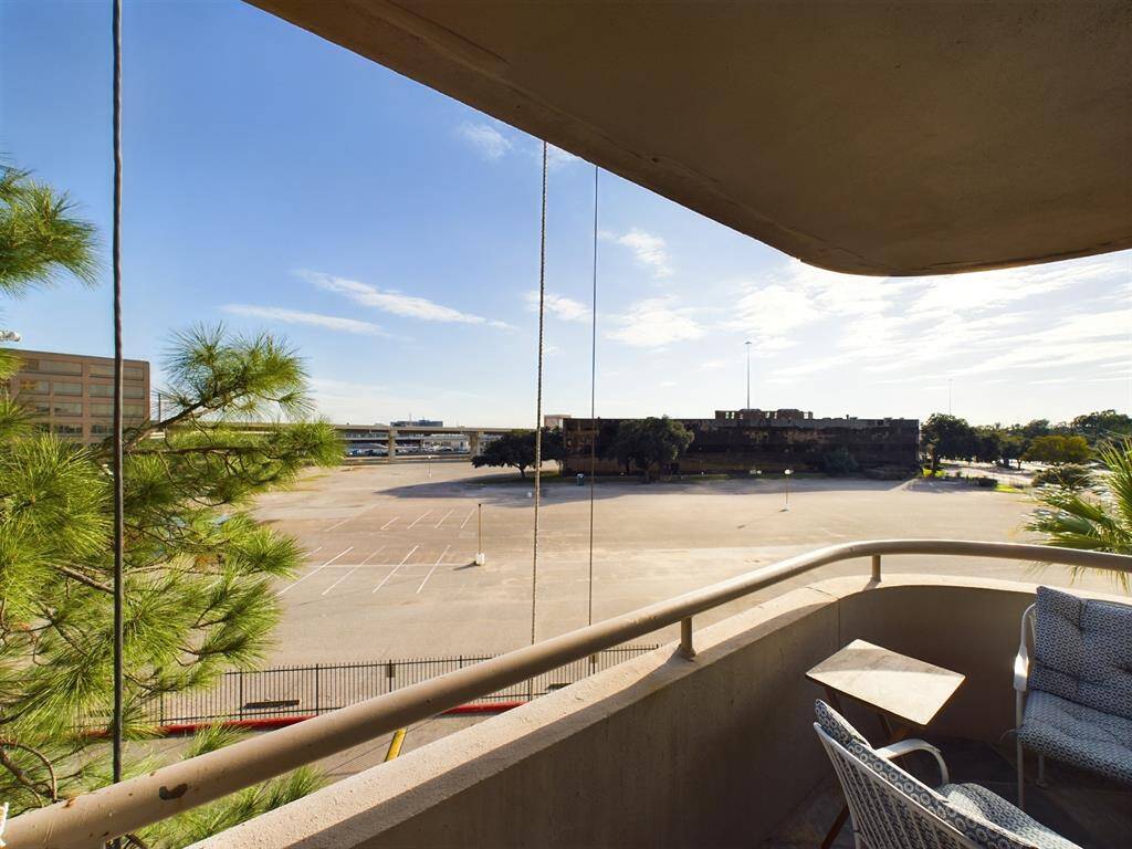 Clear Southwest View and Pool View on the Balcony