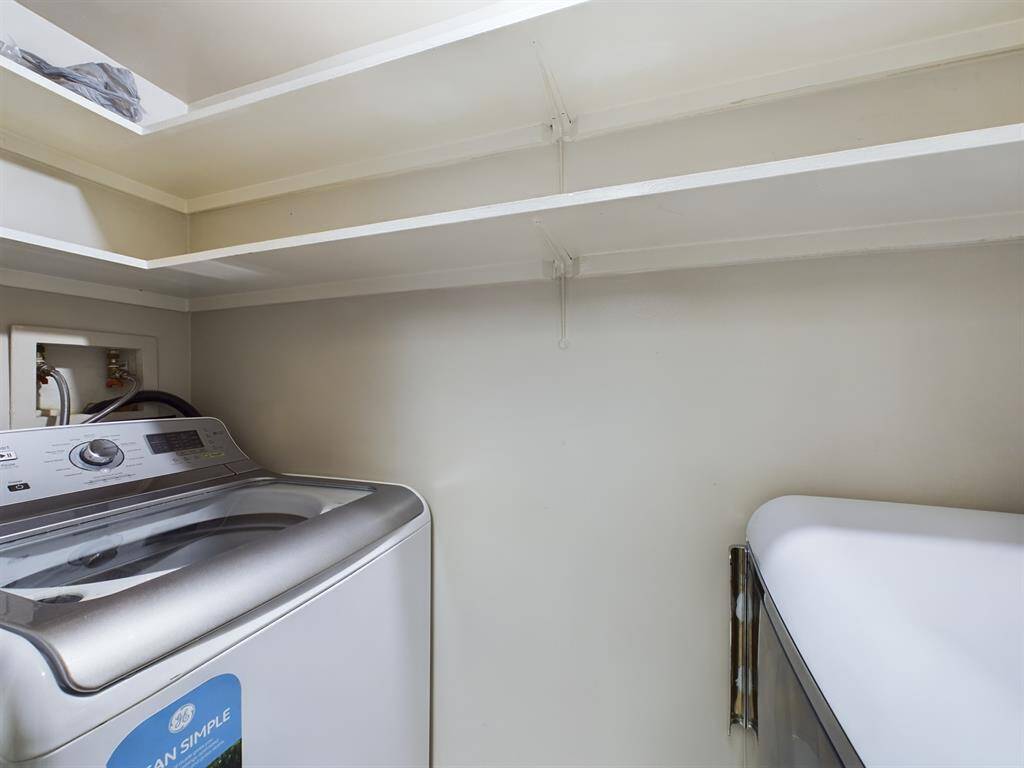 In-Unit Washer & Dryer Included
