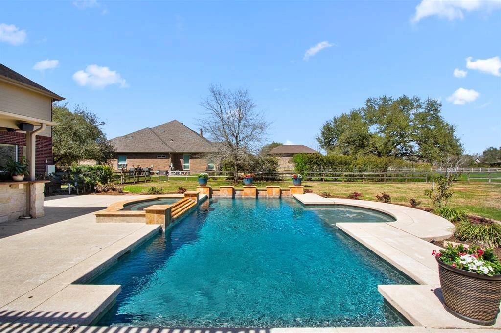 The Spa comfortably seats 4-6 people, creating a perfect spot for relaxation, while the soothing sound of water gently trickling into the pool enhances the serene ambiance.