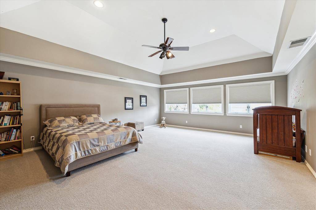 third floor gameroom with ensuite bath (it could easily be a 4th bedroom.