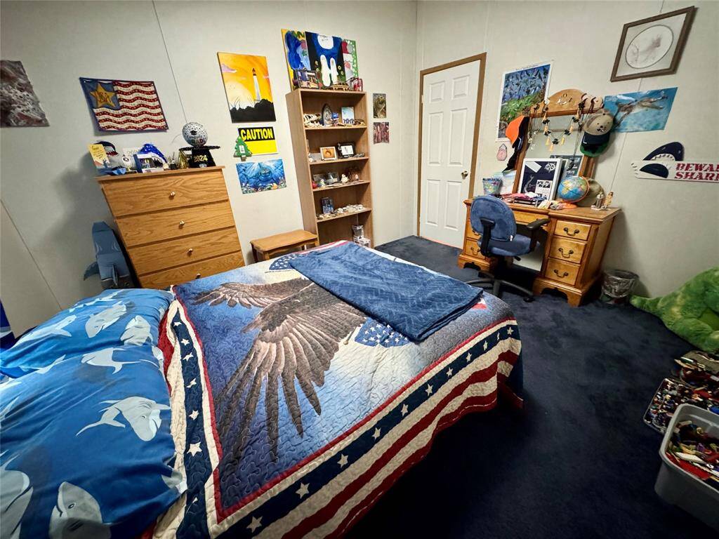 Both guest bedrooms are 13x11 and have 6x4  walk in closets.