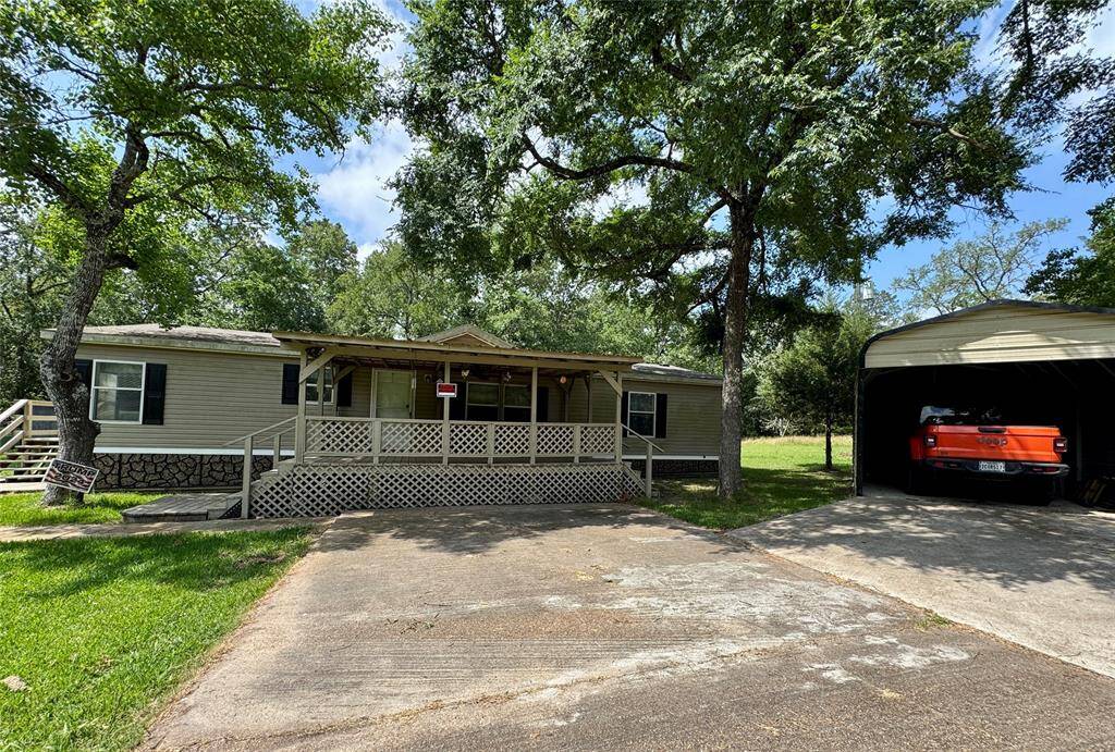 Hurry to see this great home before someone else grabs it!